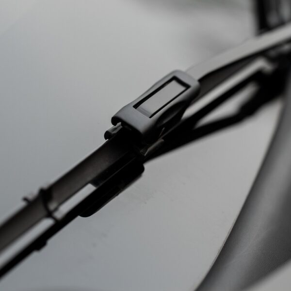 Jak wymienić wycieraczki: krok po kroku