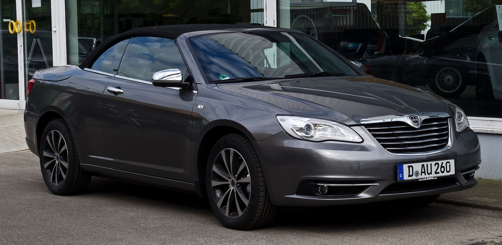 Lancia Flavia – opinie, cena, dane techniczne, wymiary, spalanie, osiągi